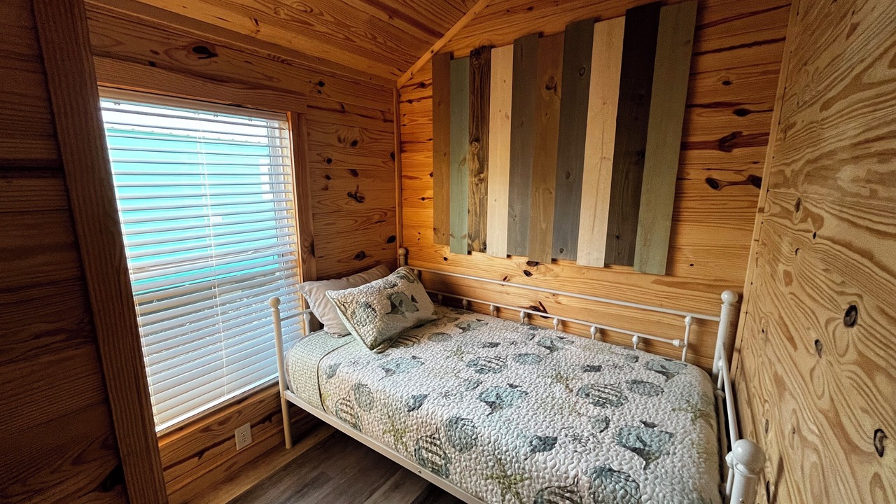 Photo of Bedroom in Steinhatchee