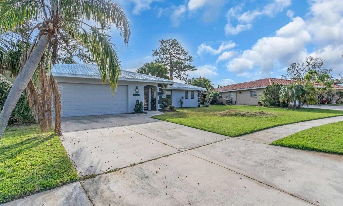Photo of Outdoor in Gulf Gate Estates