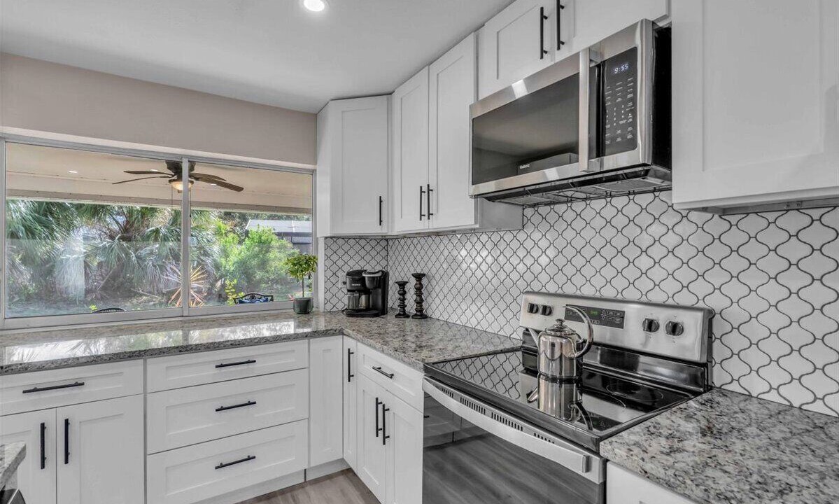 Photo of Kitchen in Gulf Gate Estates