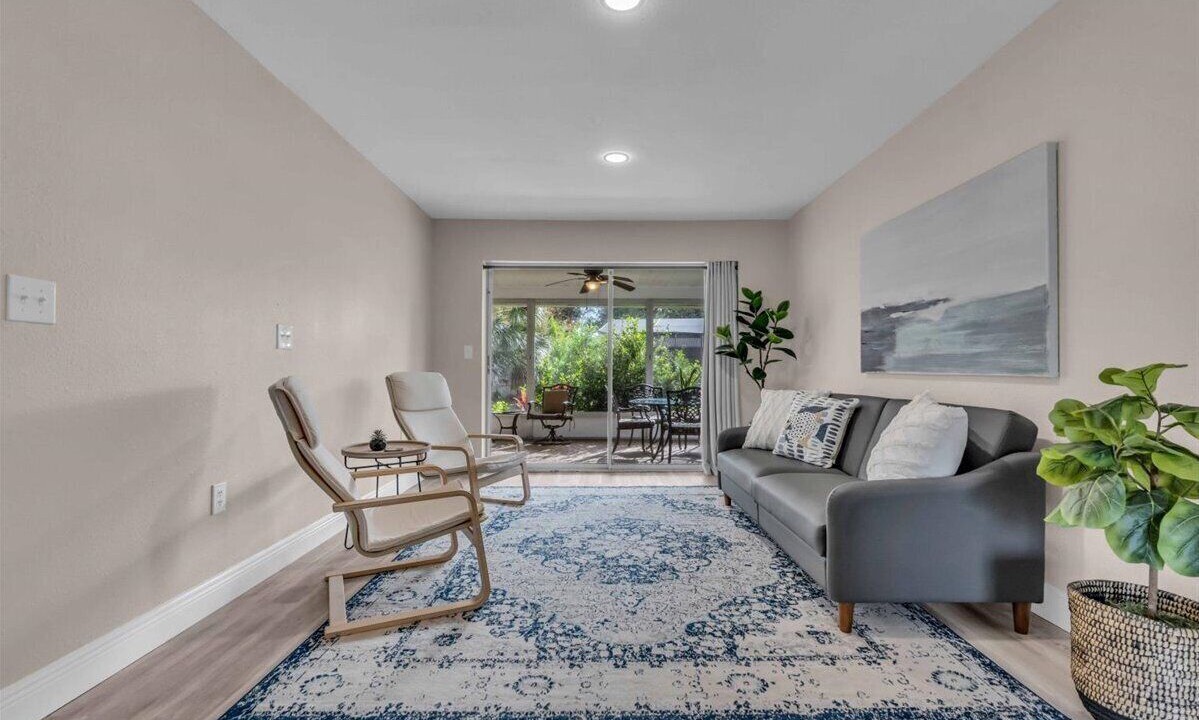 Photo of Livingroom in Gulf Gate Estates