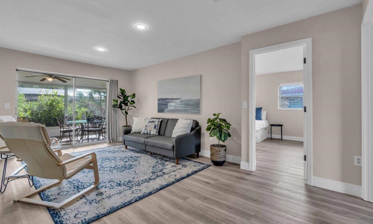 Photo of Livingroom in Gulf Gate Estates