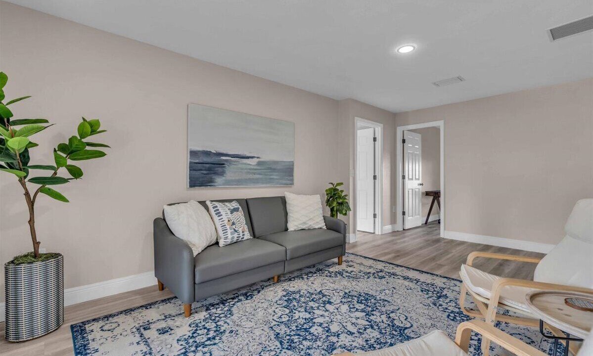 Photo of Livingroom in Gulf Gate Estates