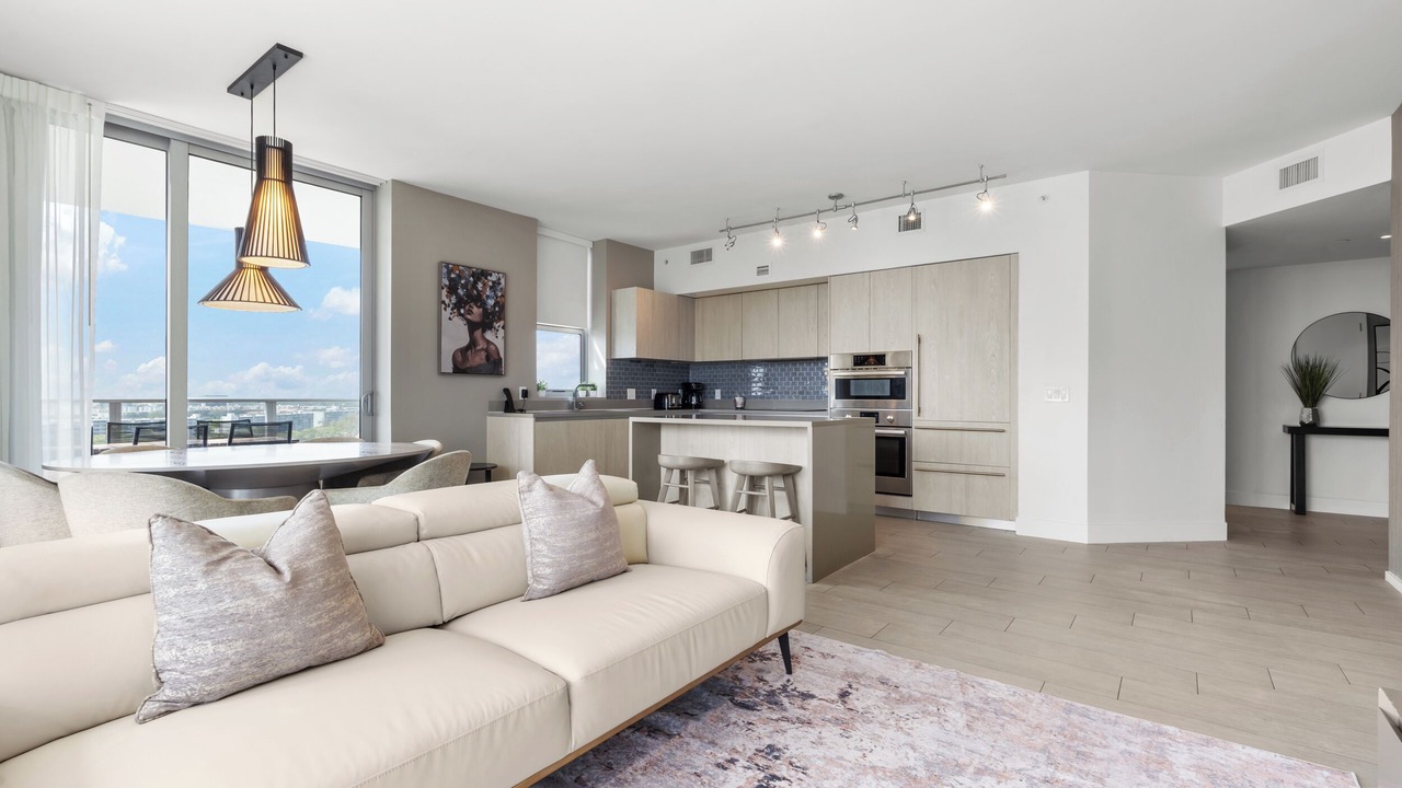 Photo of Livingroom in Hollywood South Central Beach