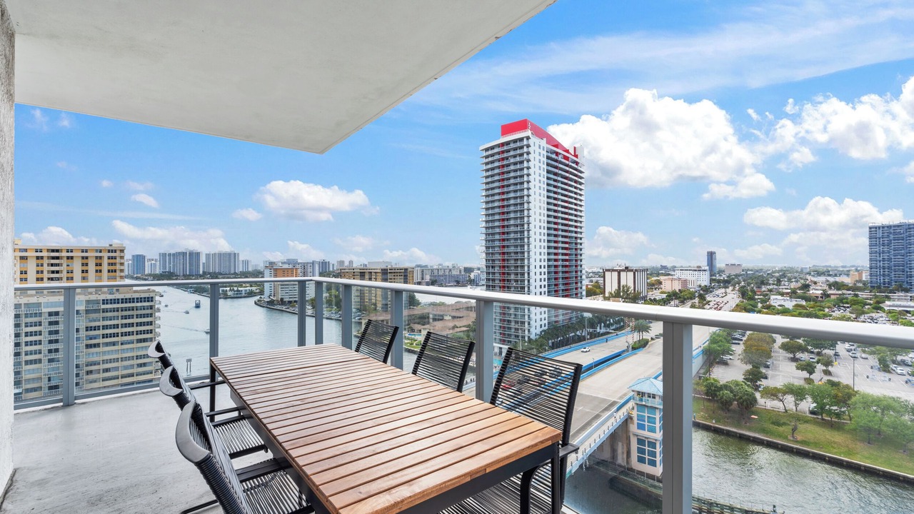 Photo of Patio Balcony in Hollywood South Central Beach