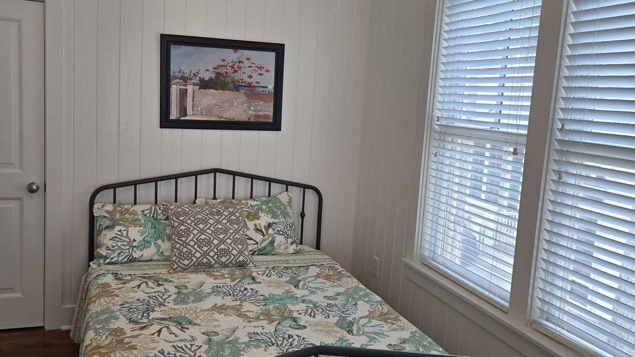 Photo of Bedroom in Cottage District