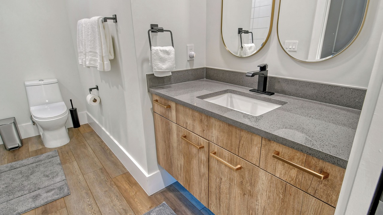 Photo of Bathroom in Laurel Park