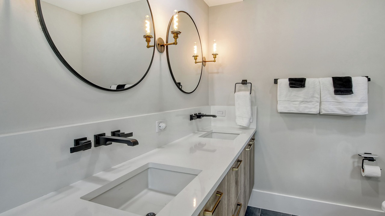 Photo of Bathroom in Laurel Park