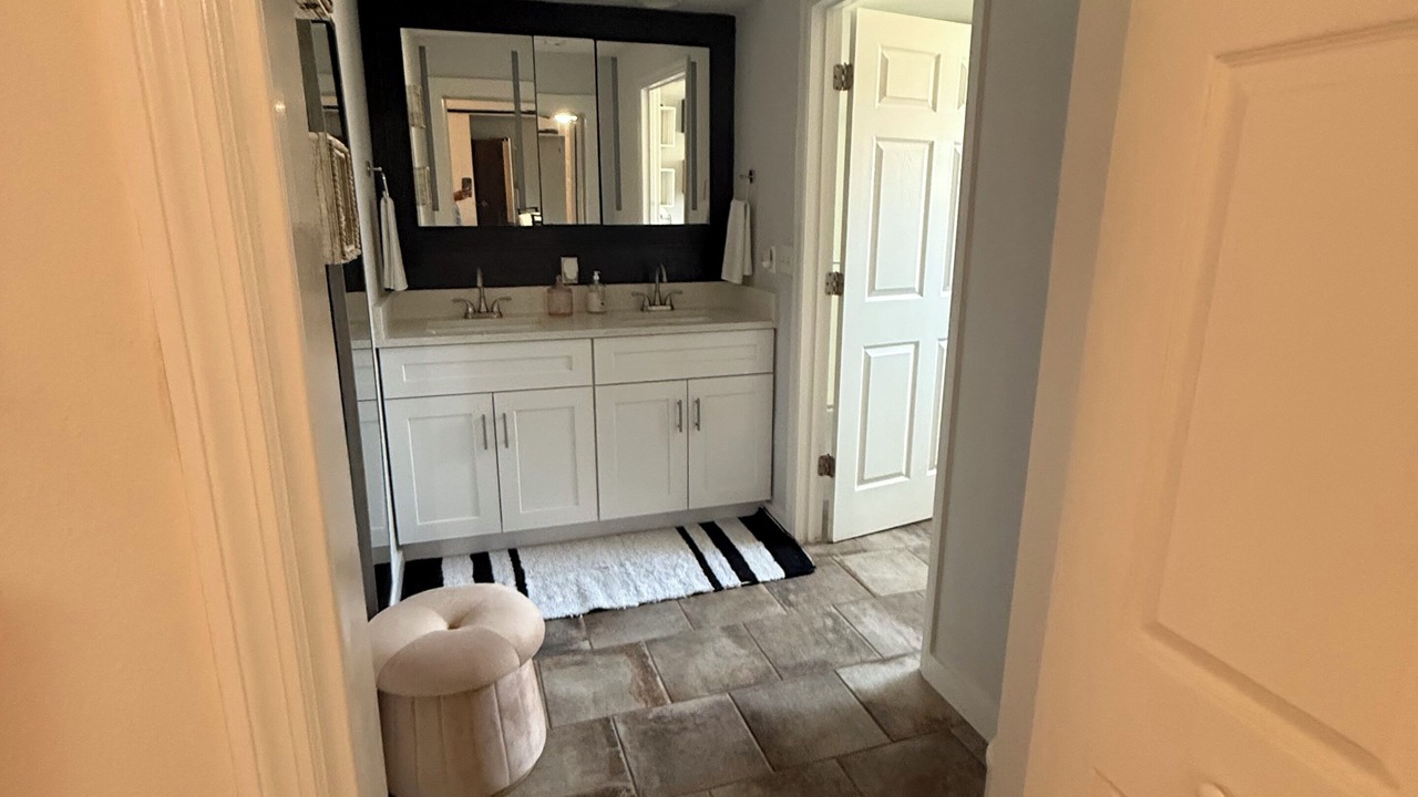 Photo of Bathroom in Cypress Gardens