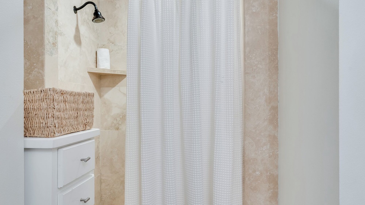 Photo of Bathroom in White's Gulfview