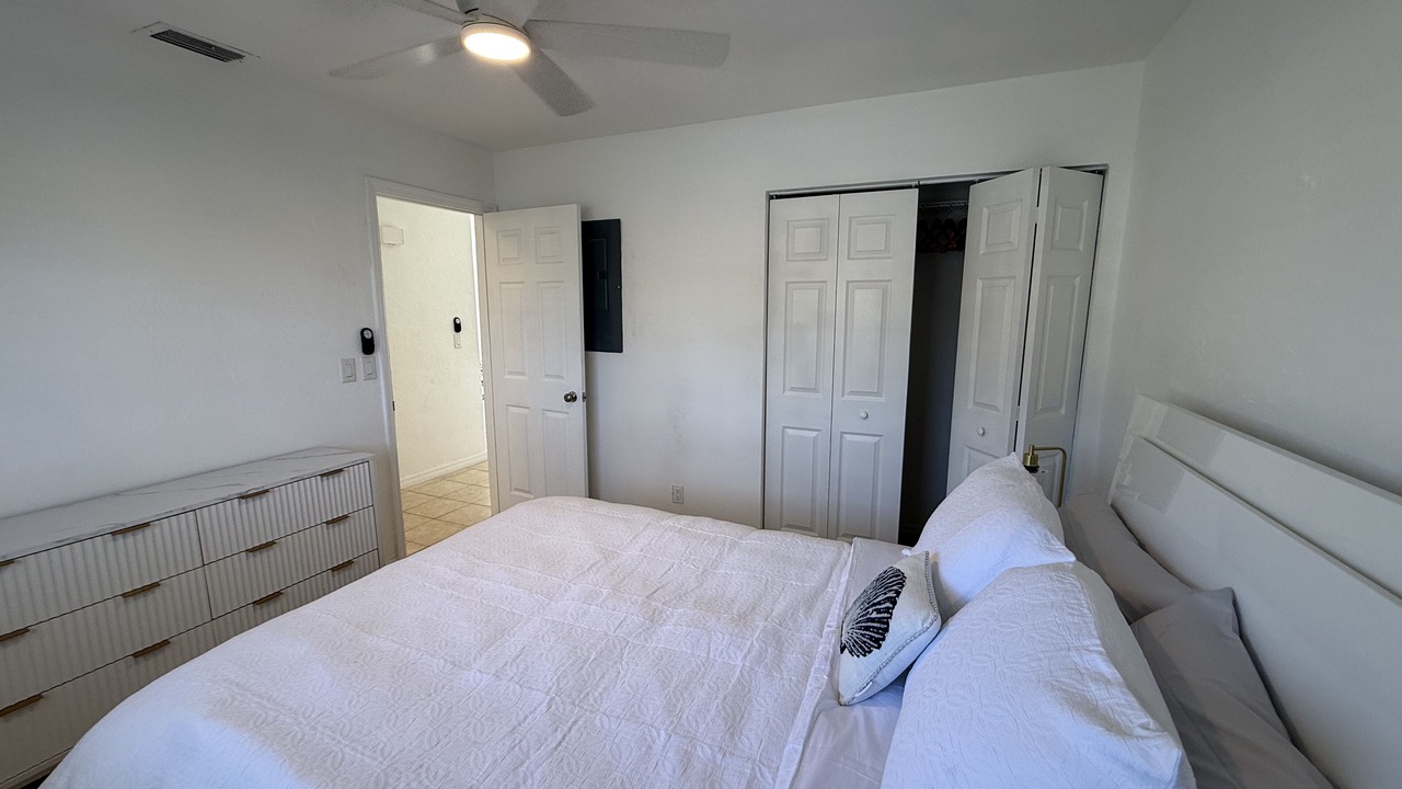 Photo of Bedroom in Golden Gate