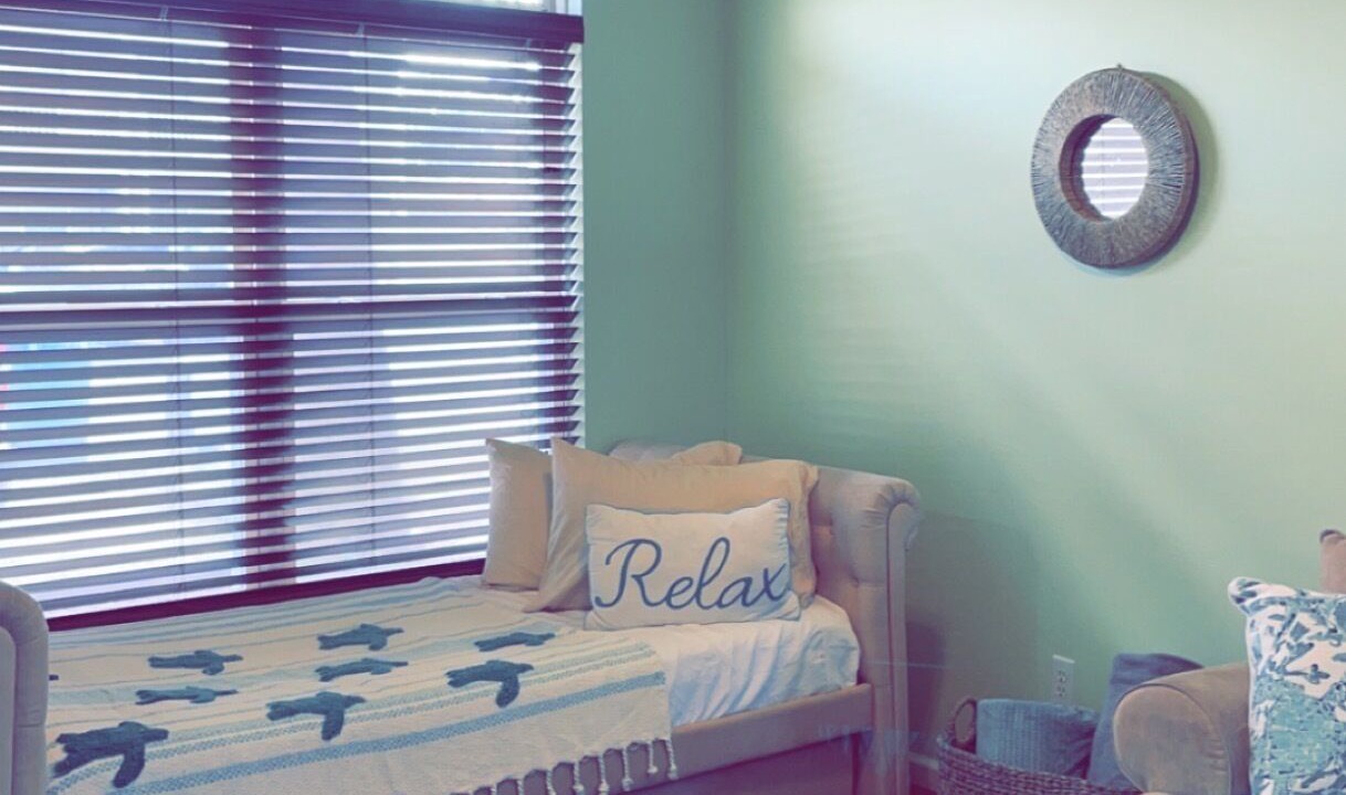 Photo of Livingroom in Crescent Beach