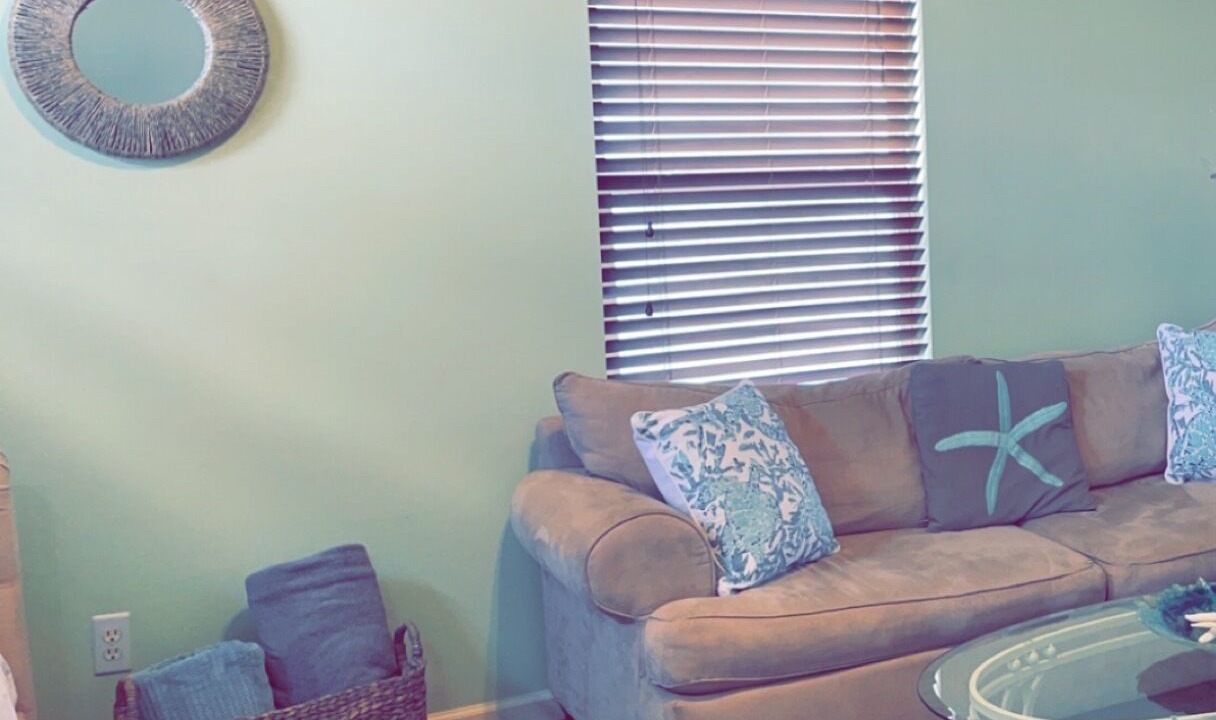Photo of Livingroom in Crescent Beach