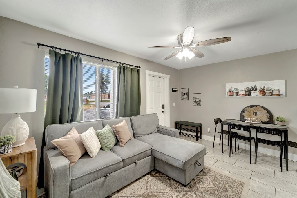 Photo of Livingroom in Pahokee
