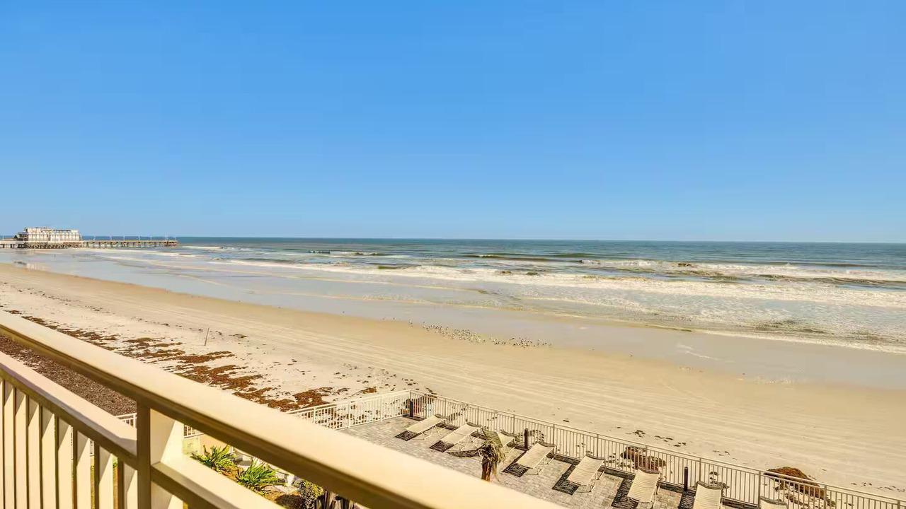 Photo of Patio Balcony in Rogers Seabreeze