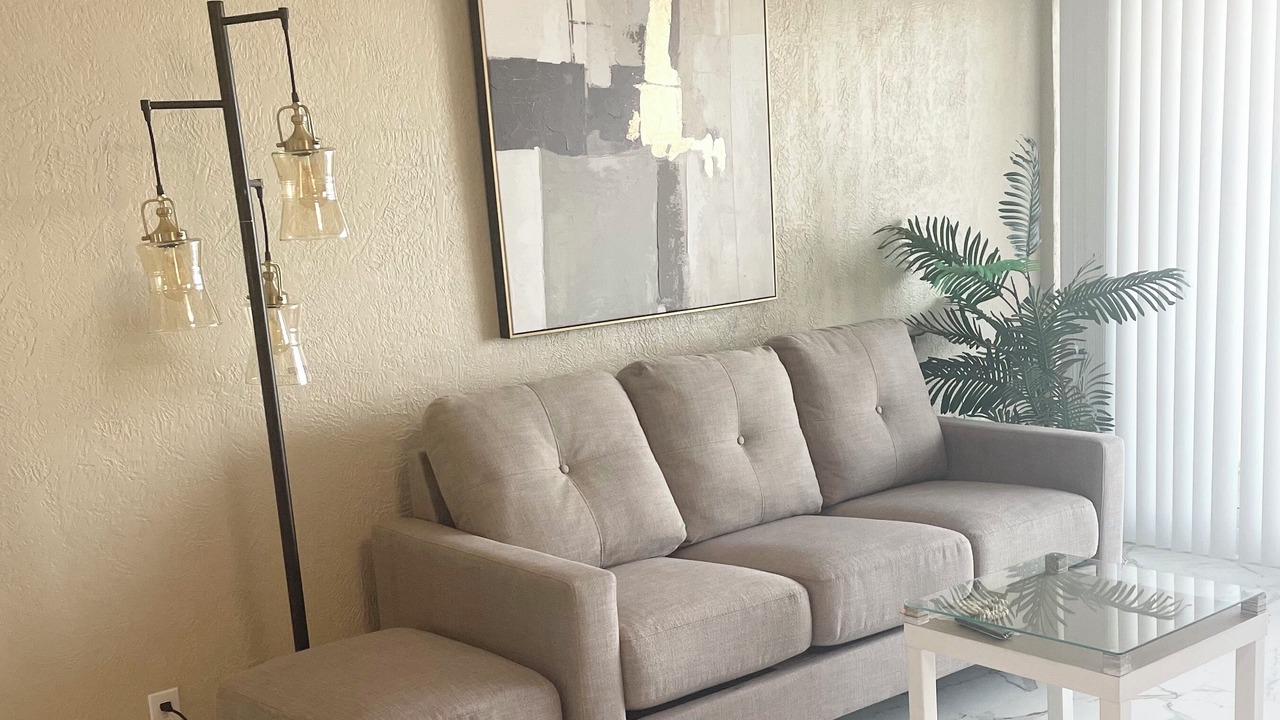 Photo of Livingroom in Rogers Seabreeze