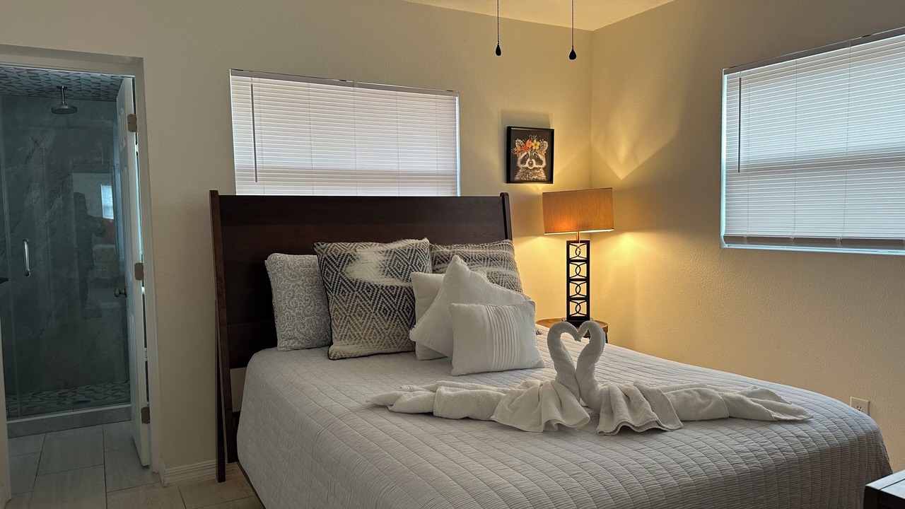 Photo of Bedroom in Cypress Gardens