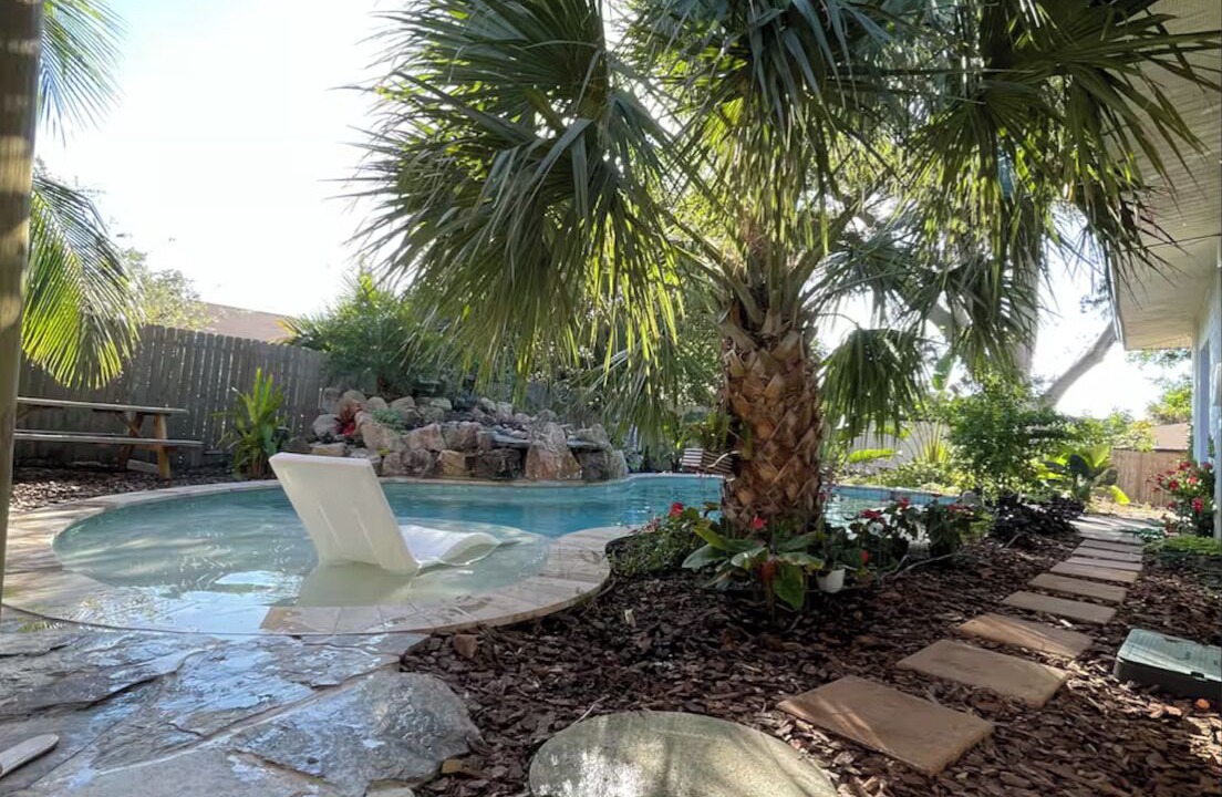 Photo of Outdoor in Harbor Hills
