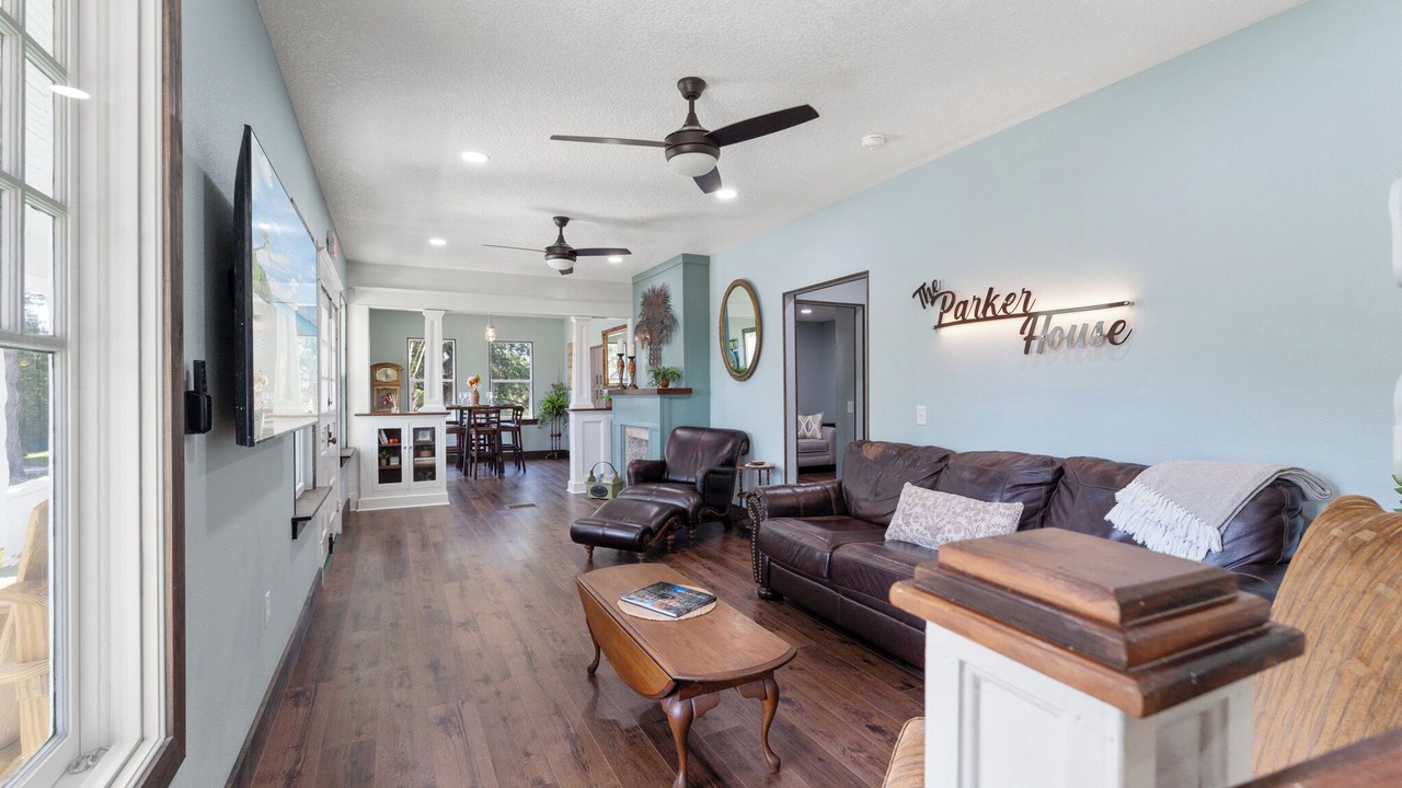 Photo of Livingroom in Brooksville