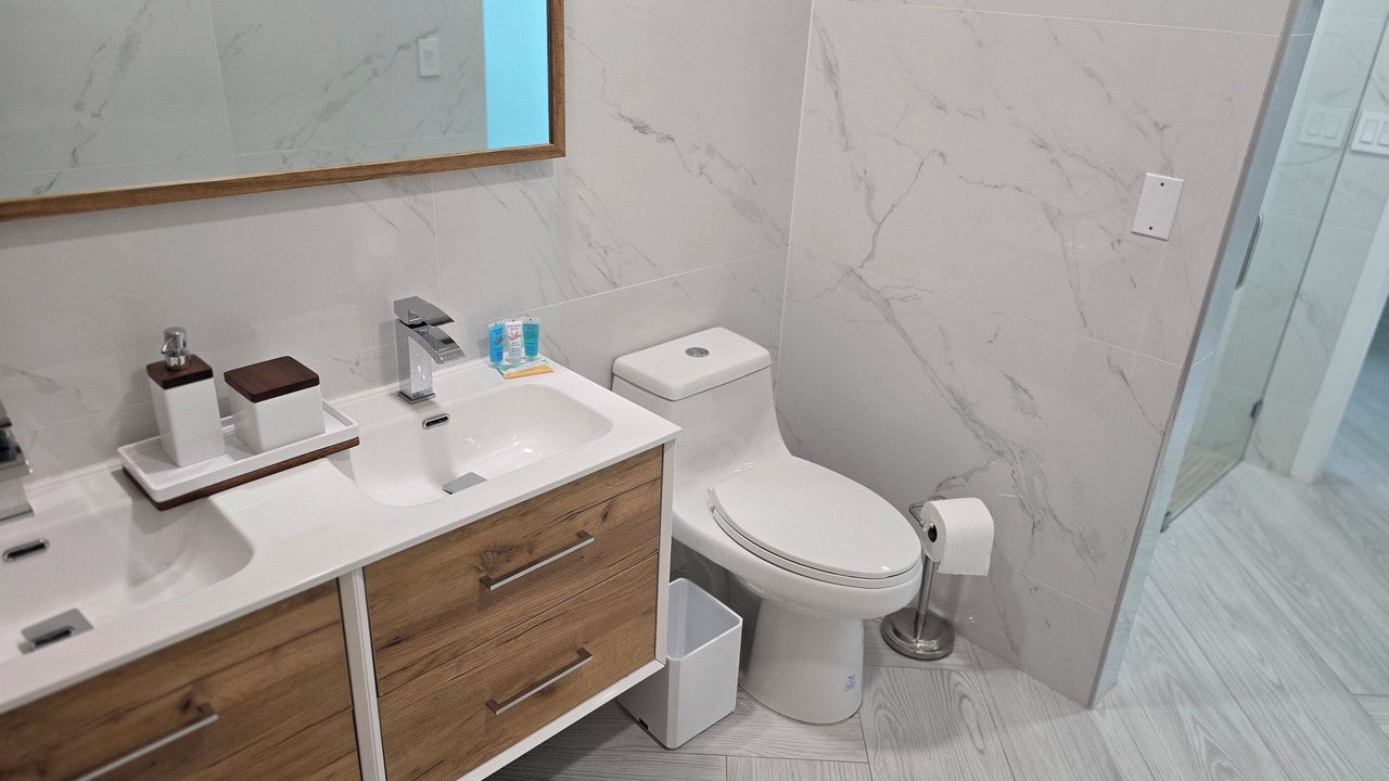 Photo of Bathroom in Caloosahatchee
