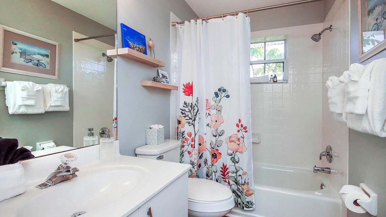 Photo of Bathroom in Gumbo Limbo