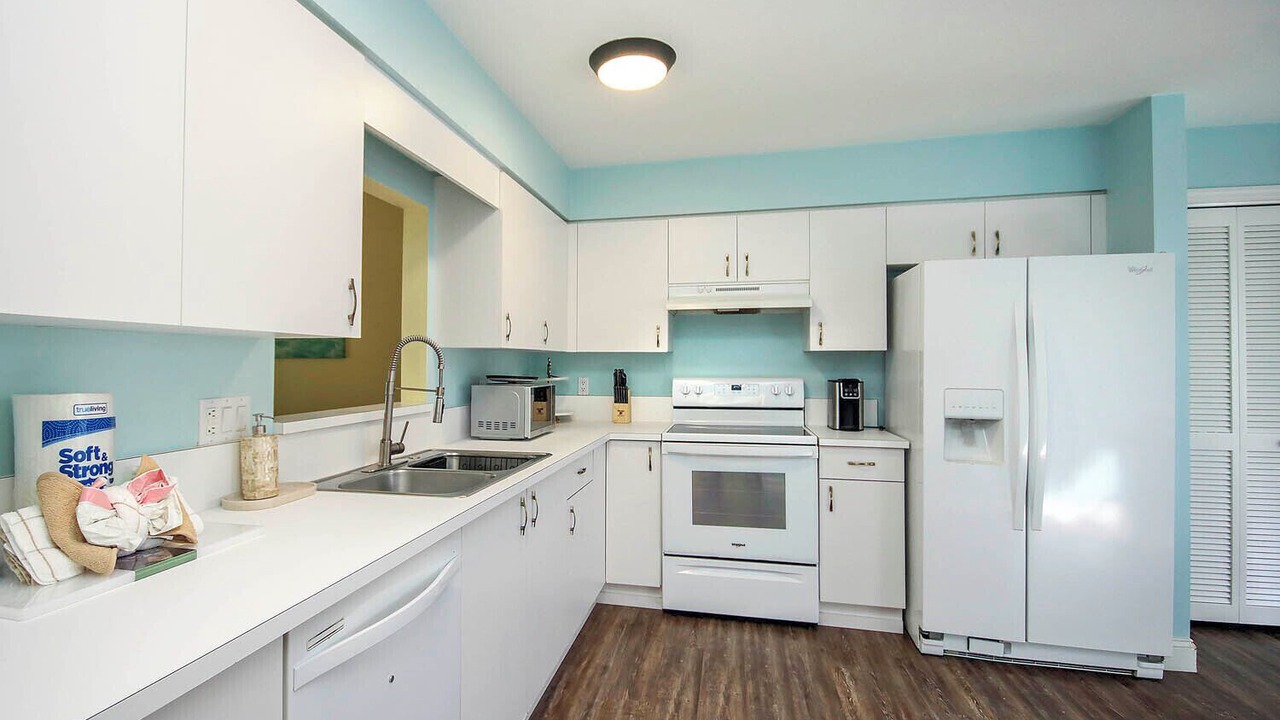 Photo of Kitchen in Gumbo Limbo