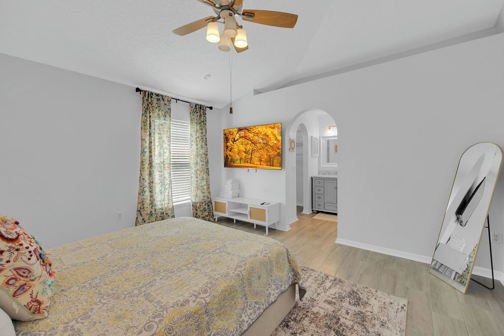 Photo of Bedroom in Sandalwood
