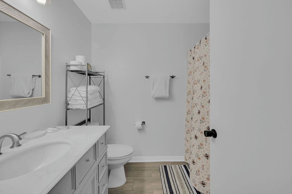Photo of Bathroom in Sandalwood
