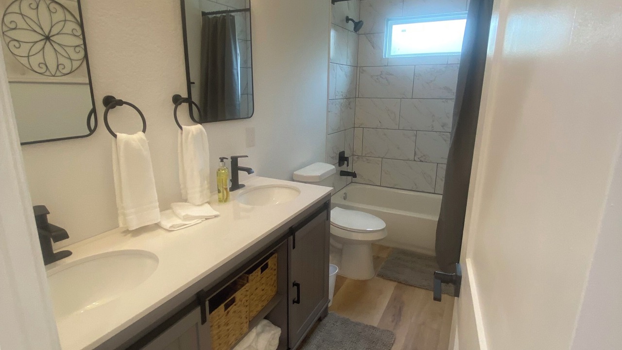 Photo of Bathroom in Astor