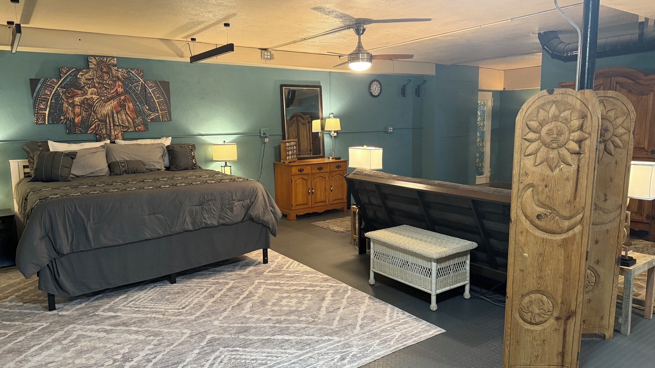 Photo of Bedroom in Brooksville