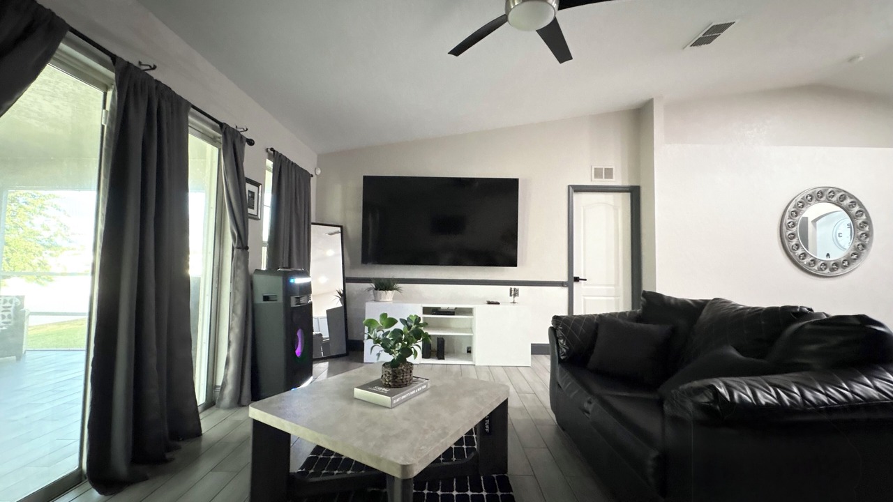 Photo of Bedroom in Highland Meadows