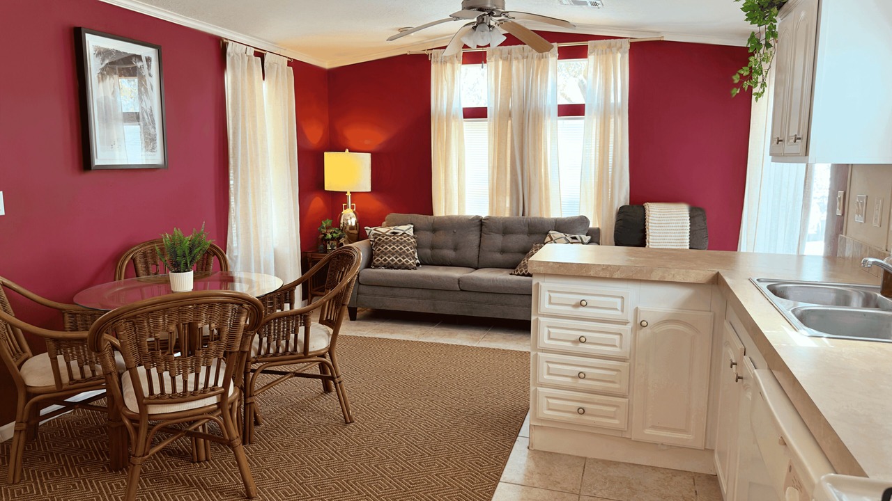Photo of Livingroom in Seffner Community Alliance