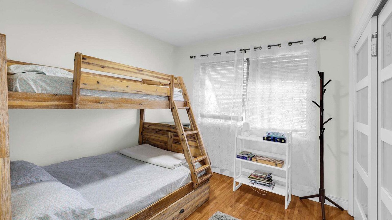 Photo of Bedroom in The Cove