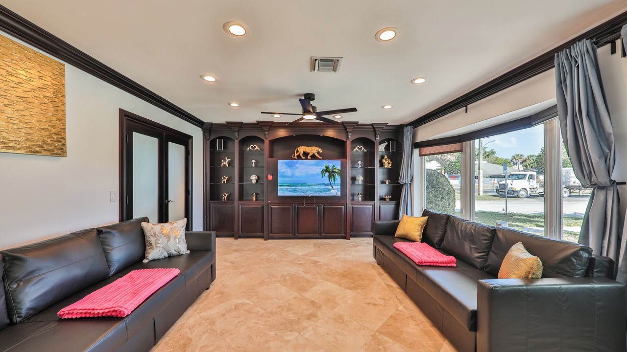 Photo of Livingroom in Hollywood Hills