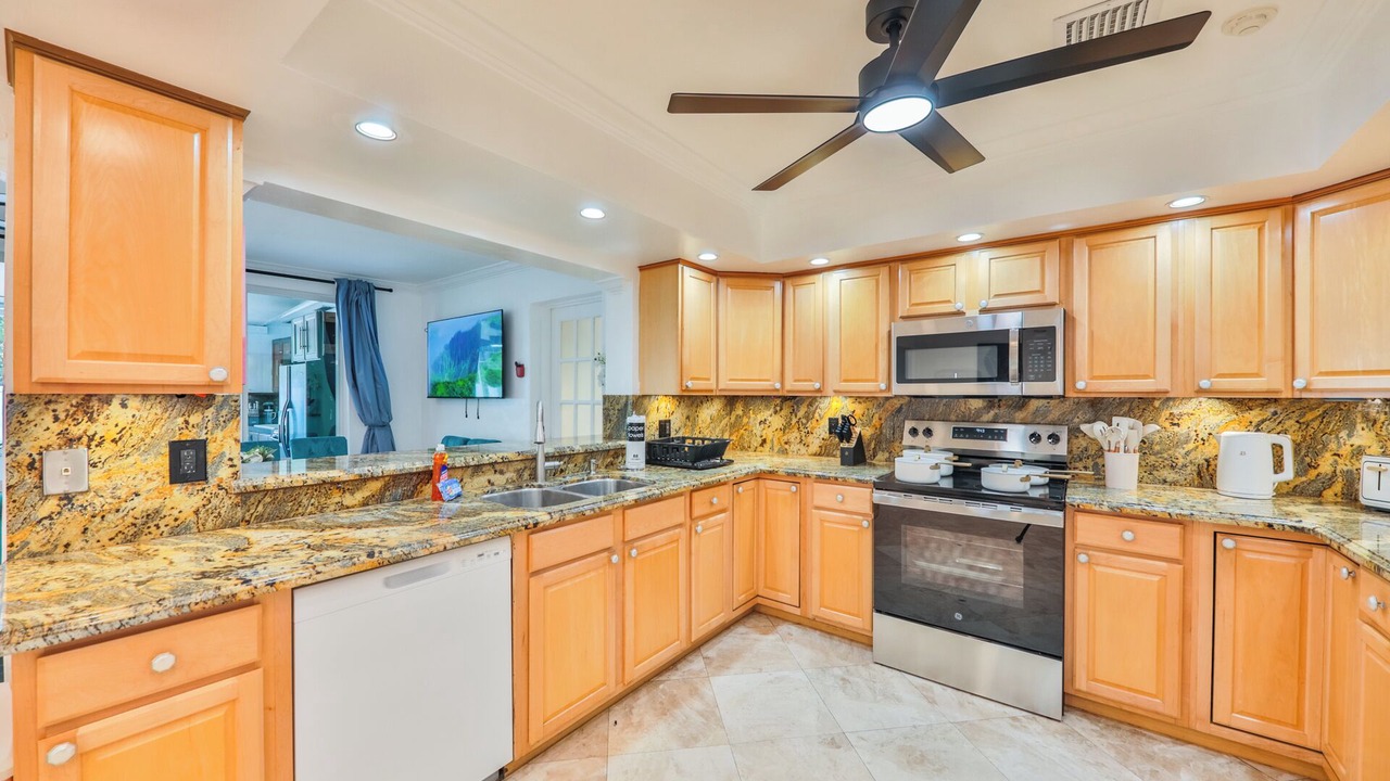 Photo of Kitchen in Hollywood Hills