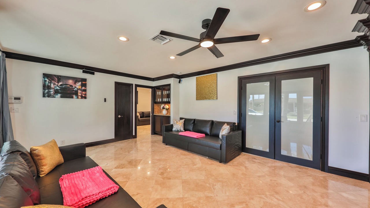 Photo of Livingroom in Hollywood Hills