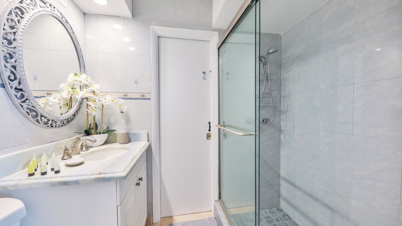 Photo of Bathroom in Hollywood Hills