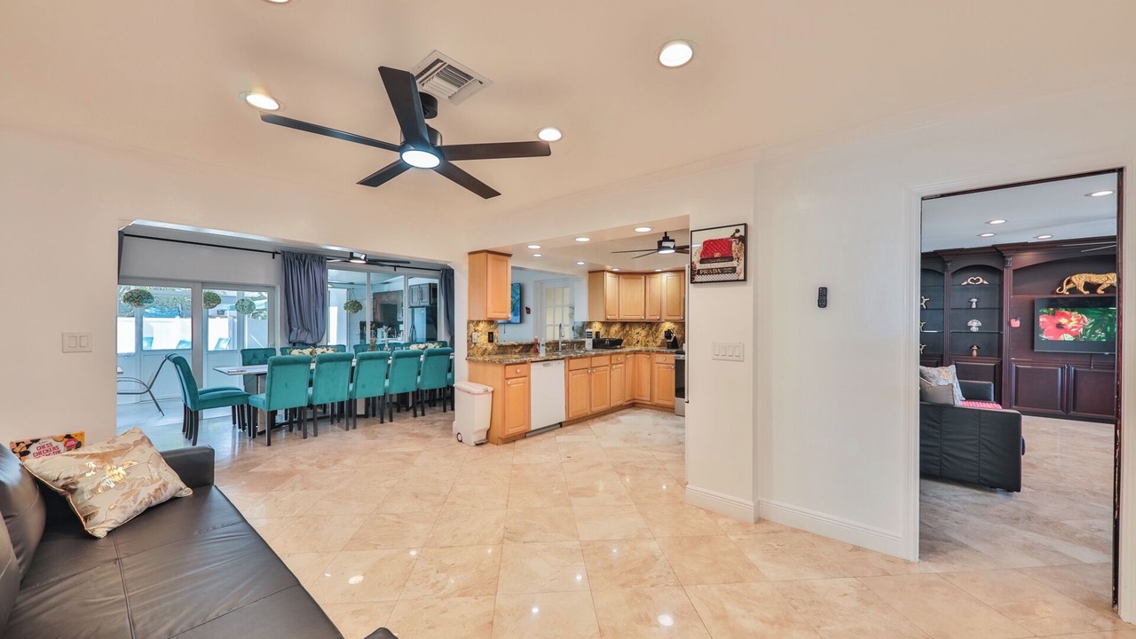 Photo of Livingroom in Hollywood Hills