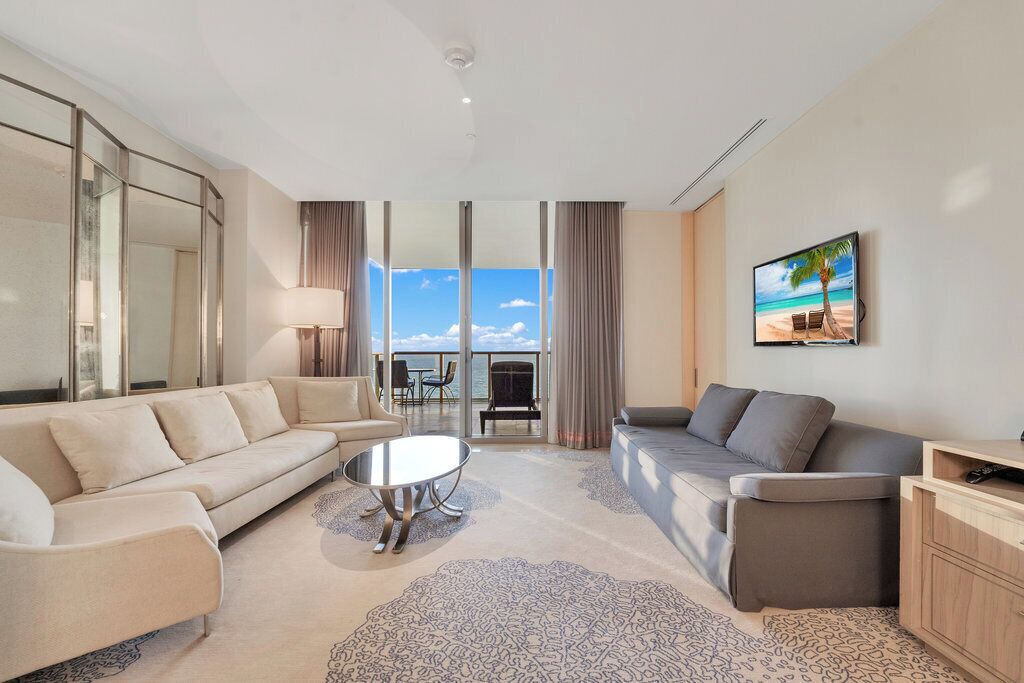 Photo of Livingroom in Bal Harbour