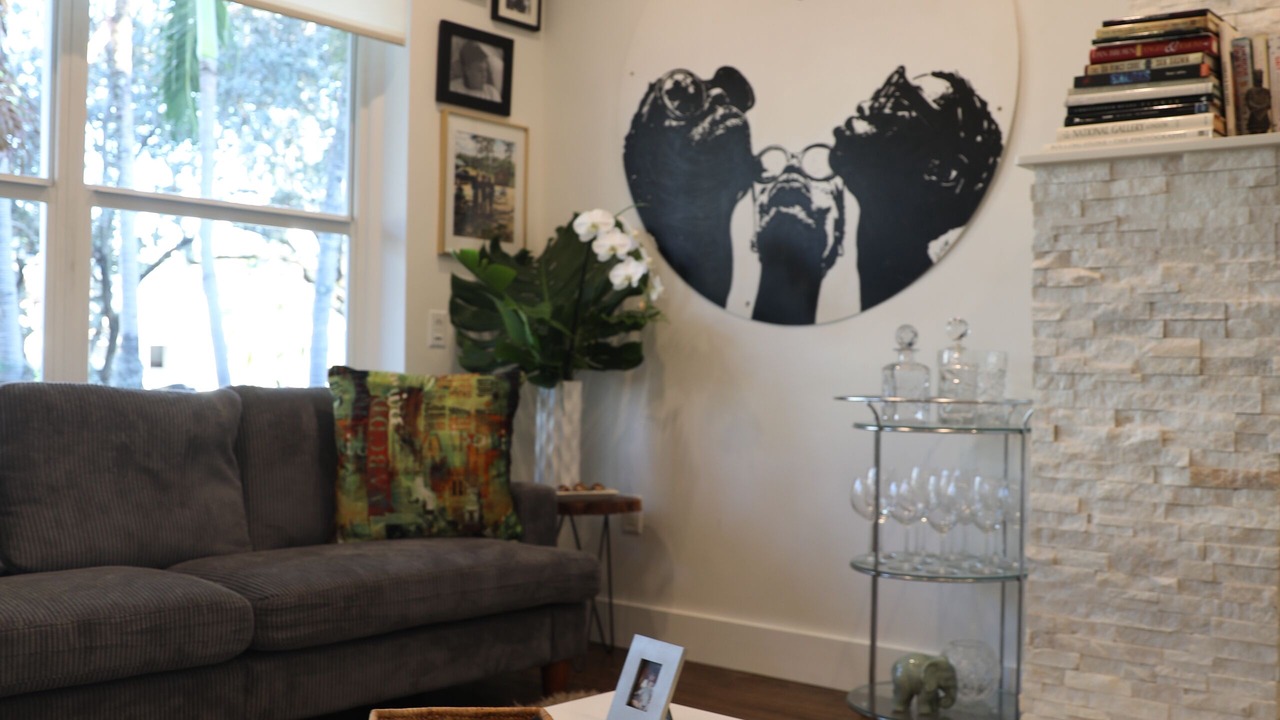 Photo of Livingroom in Surfside