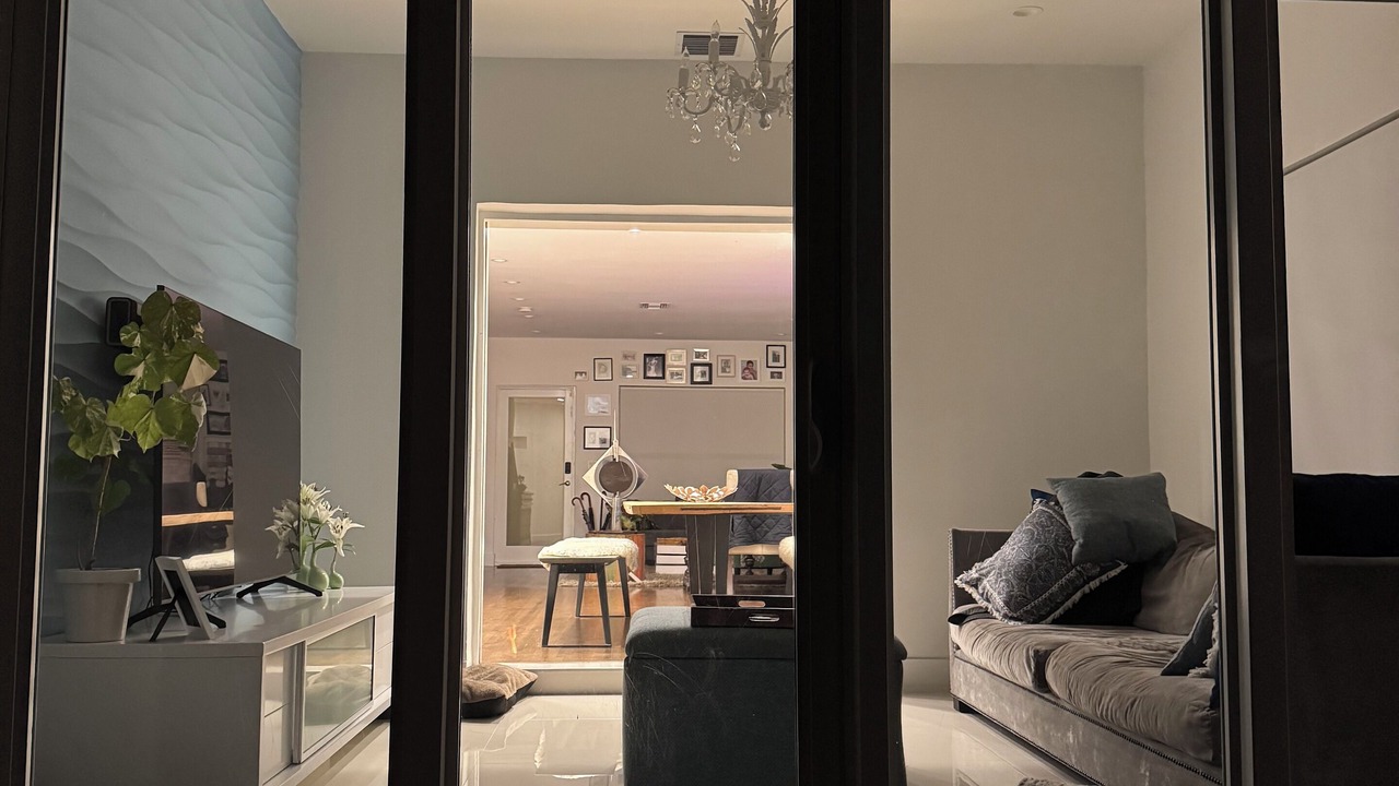 Photo of Livingroom in Surfside