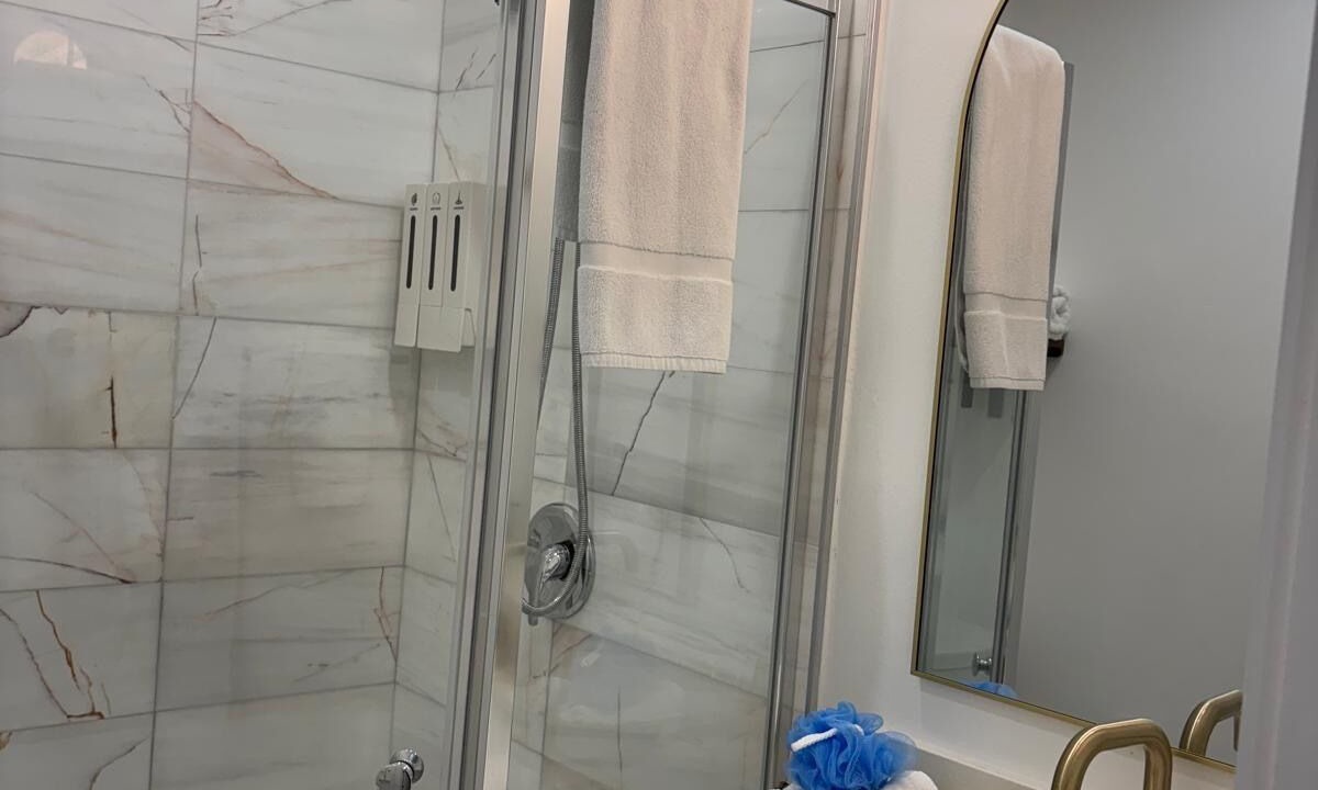 Photo of Bathroom in Pelican