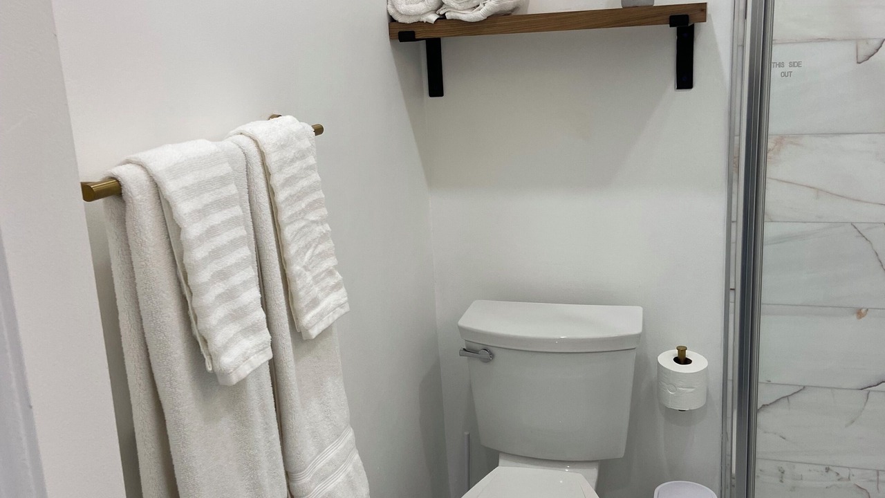 Photo of Bathroom in Pelican