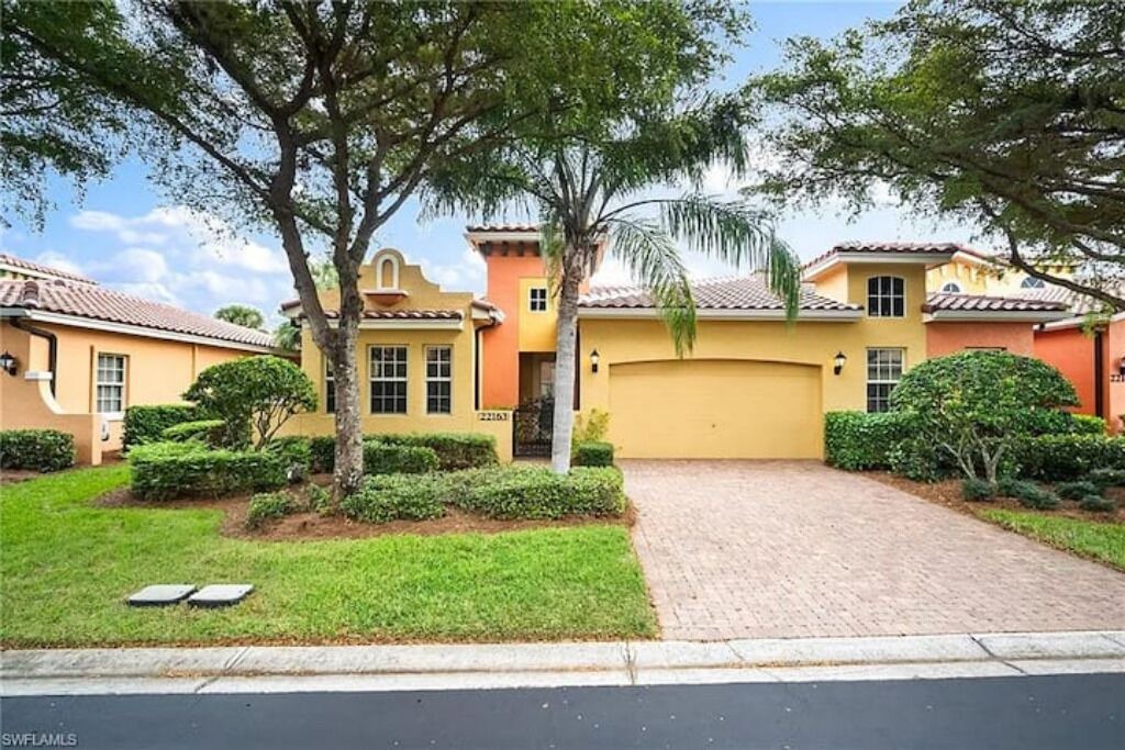Photo of Outdoor in Estero