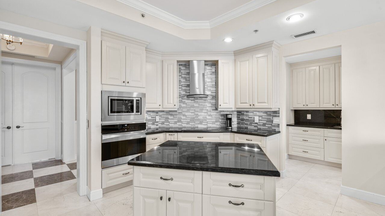Photo of Kitchen in Olympus