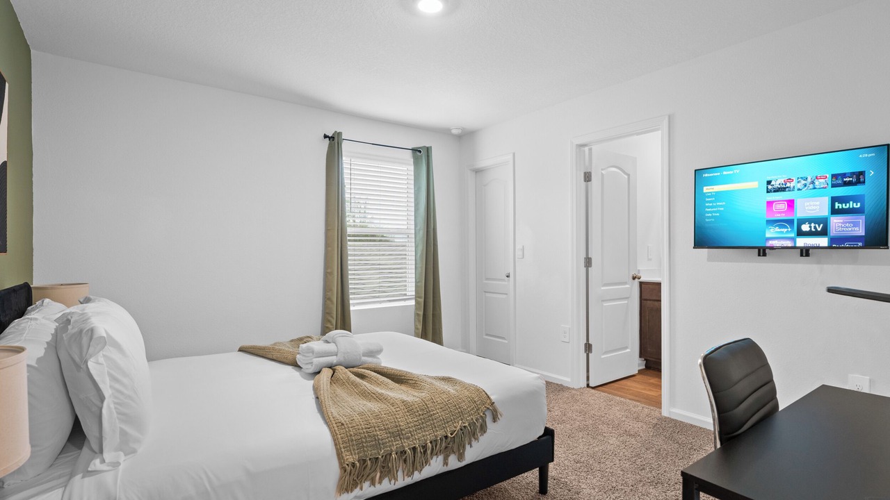 Photo of Bedroom in Baymeadows