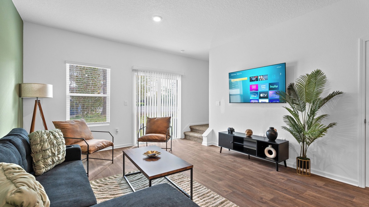 Photo of Livingroom in Baymeadows