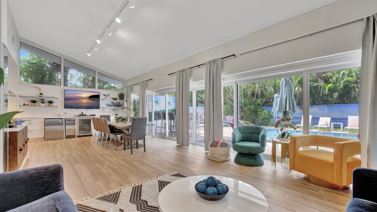 Photo of Livingroom in Harbor Beach