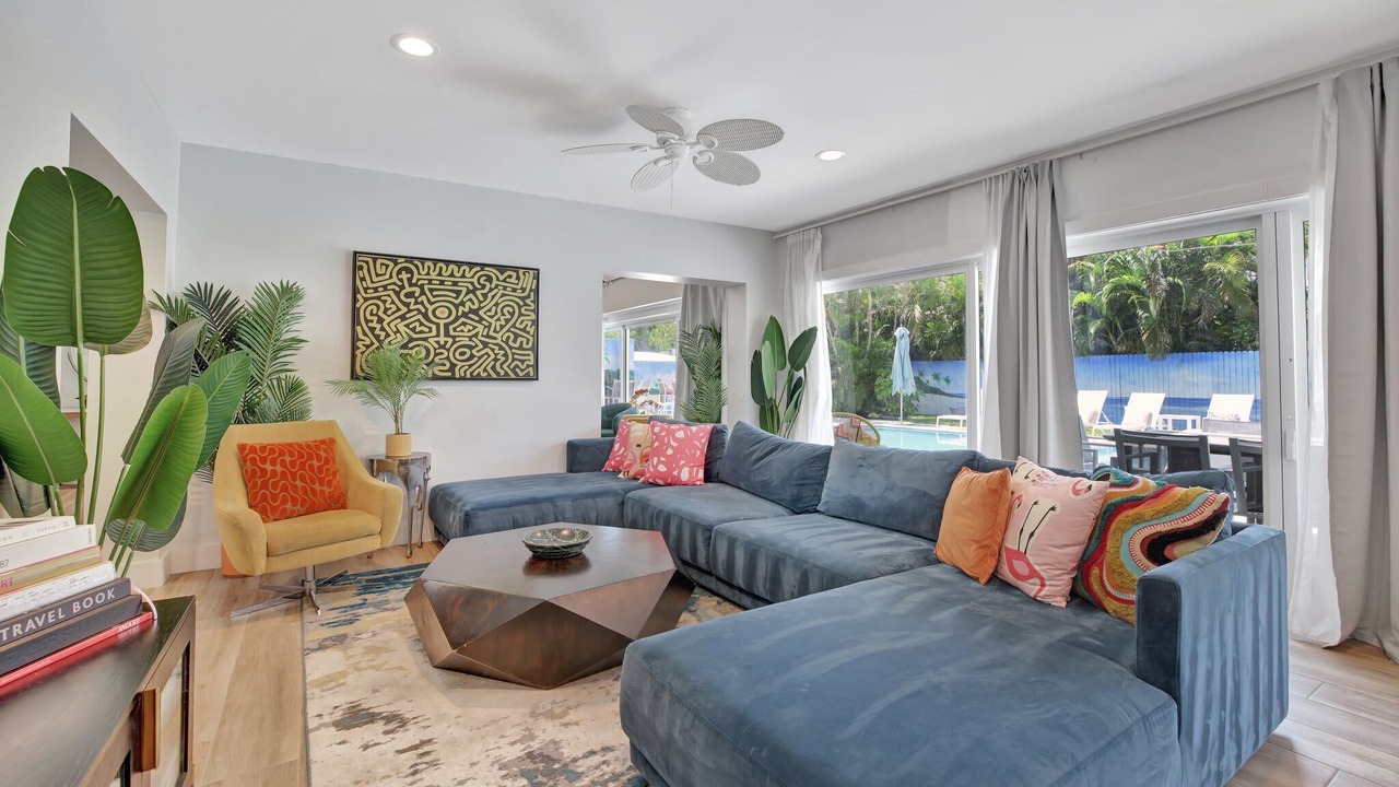 Photo of Livingroom in Harbor Beach