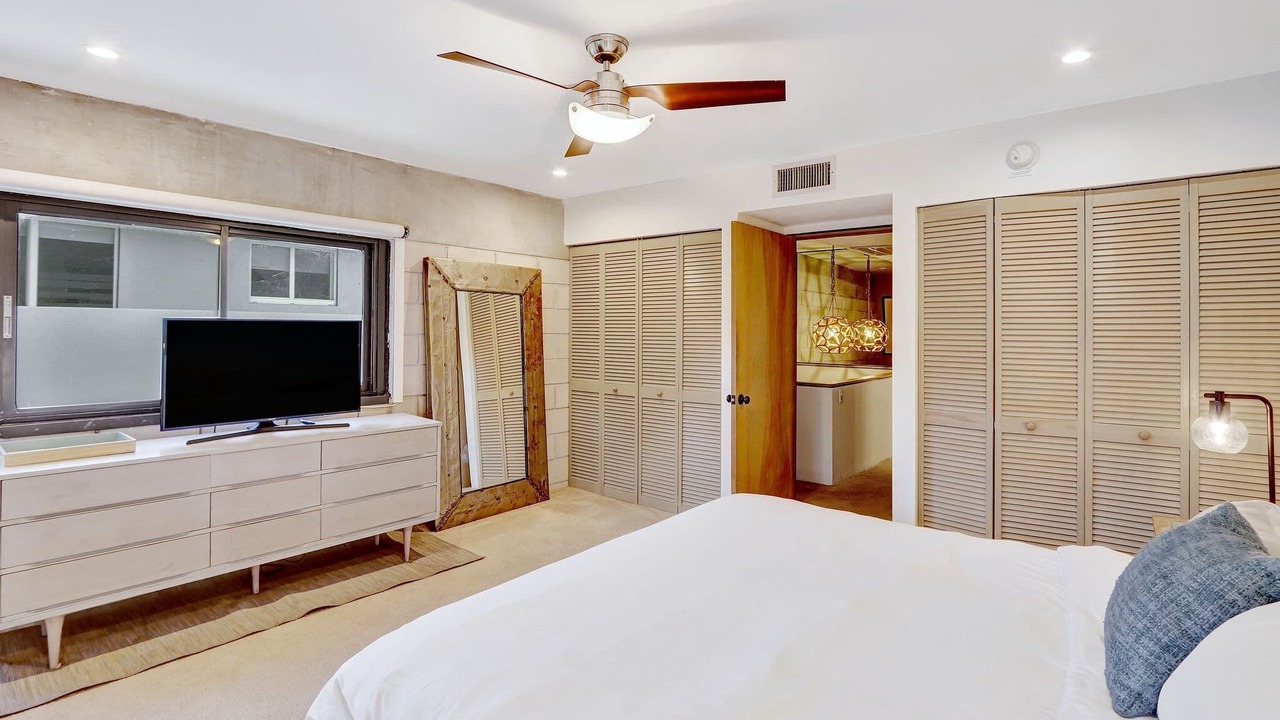Photo of Bedroom in Hendricks and Venice Isles