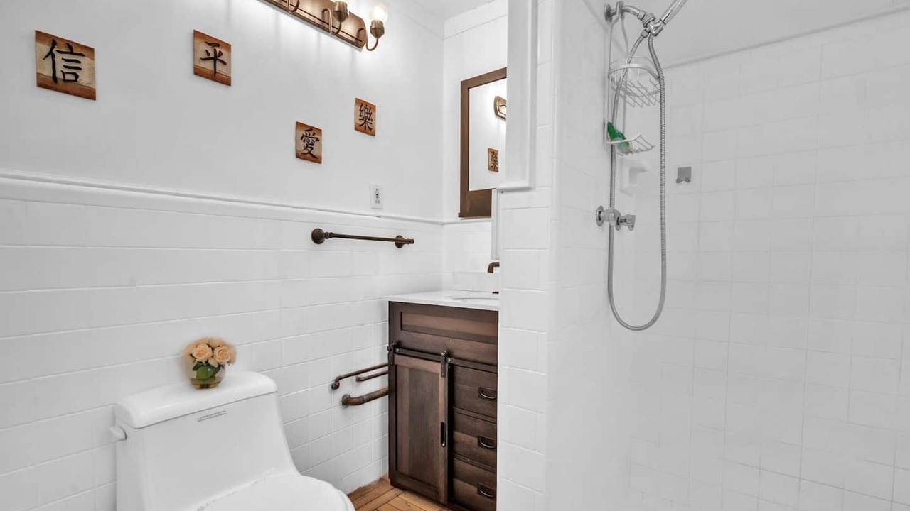 Photo of Bathroom in Melaleuca Gardens